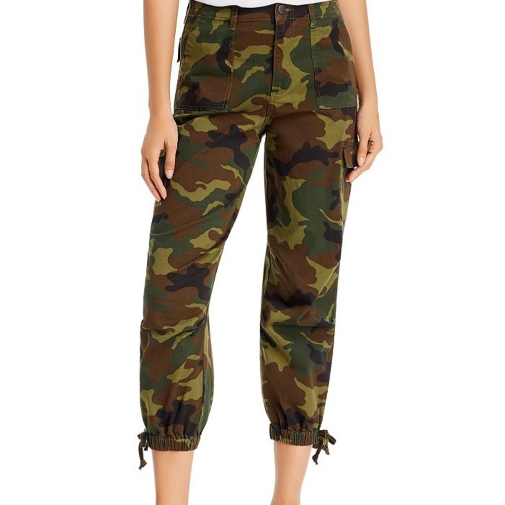 GENTLY WORN ALICE + OLIVIA CARGO PANTS